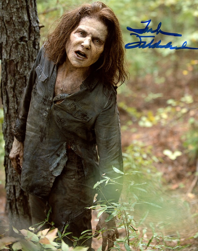 Tovah Feldshuh Signed 8x10 Photo - Video Proof