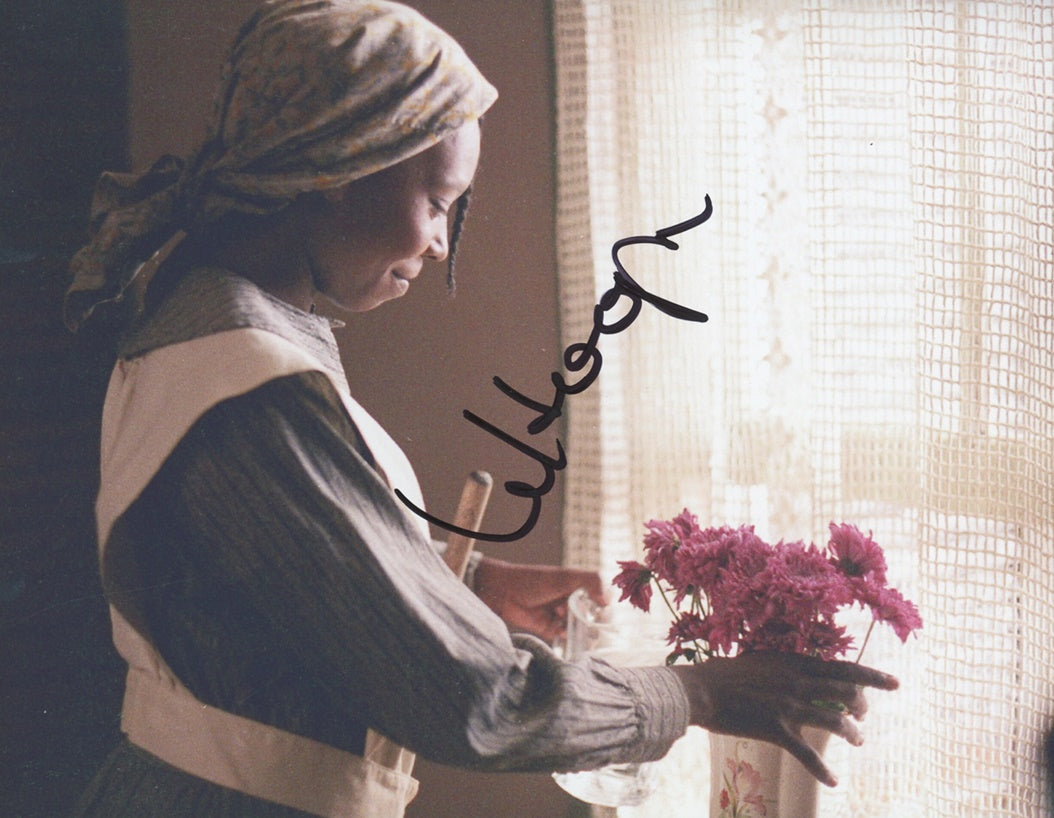 Whoopi Goldberg Signed 8x10 Photo