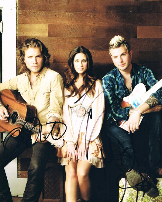 Gloriana Signed 8x10 Photo - Video Proof