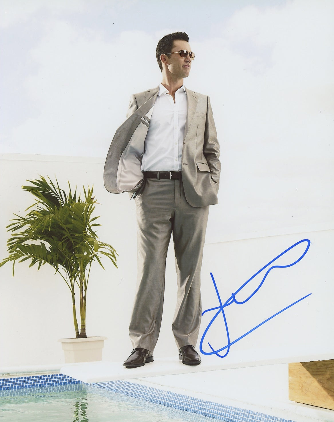 Jeffrey Donovan Signed 8x10 Photo