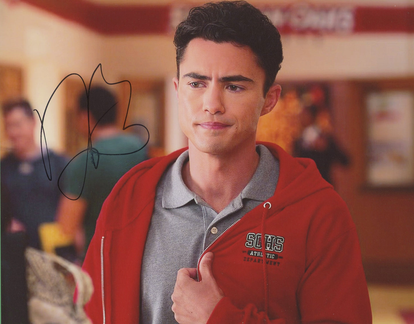 Darren Barnet Signed 8x10 Photo