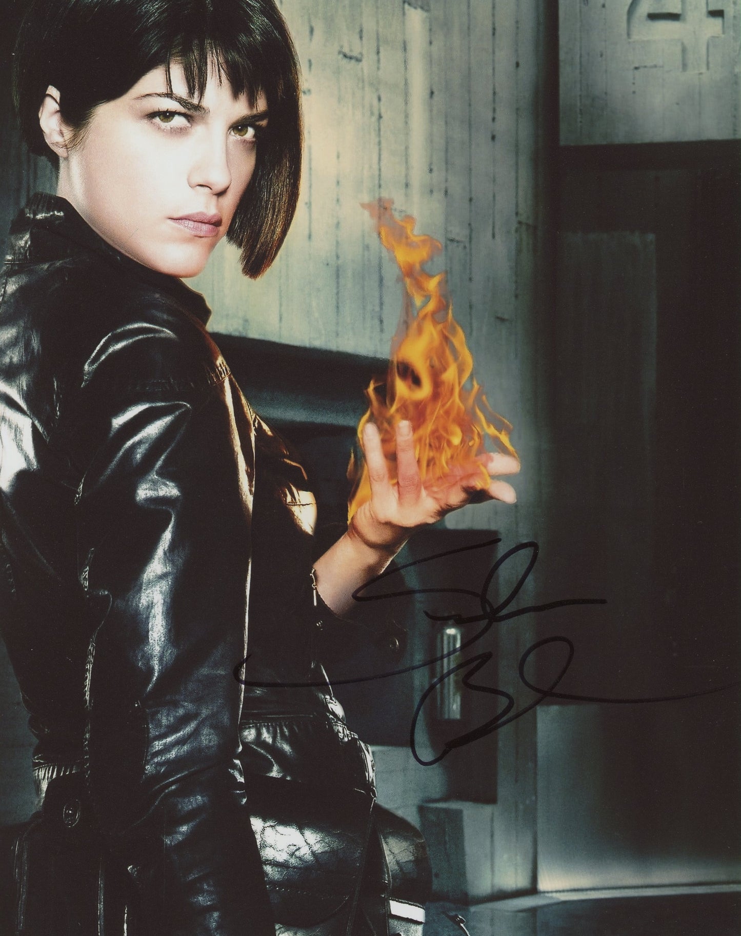 Selma Blair Signed 8x10 Photo