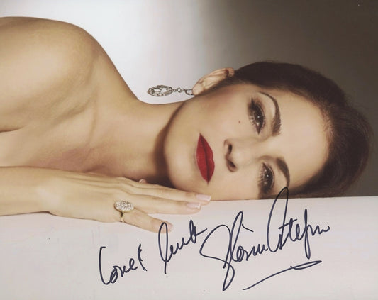 Gloria Estefan Signed 8x10 Photo