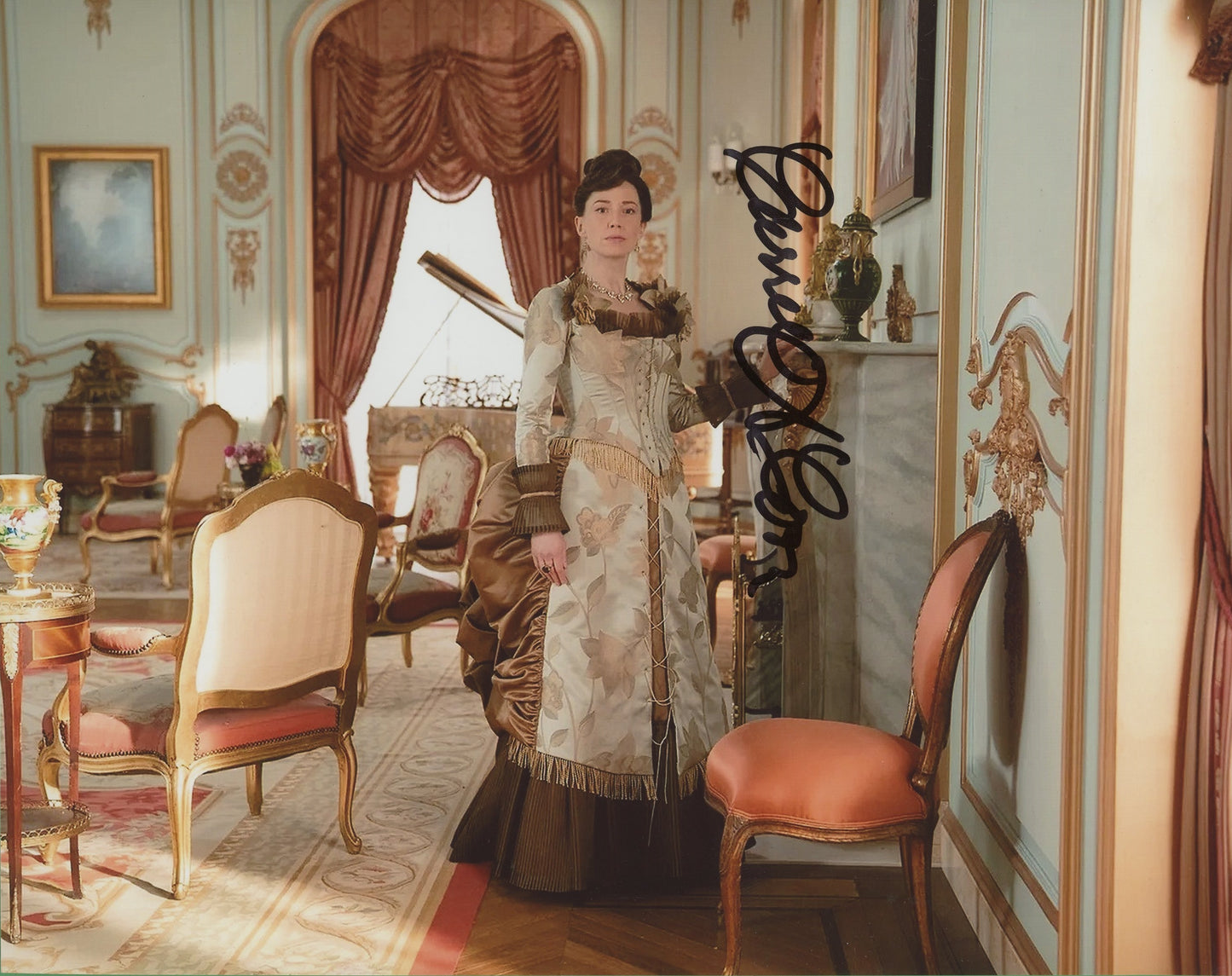 Carrie Coon Signed 8x10 Photo