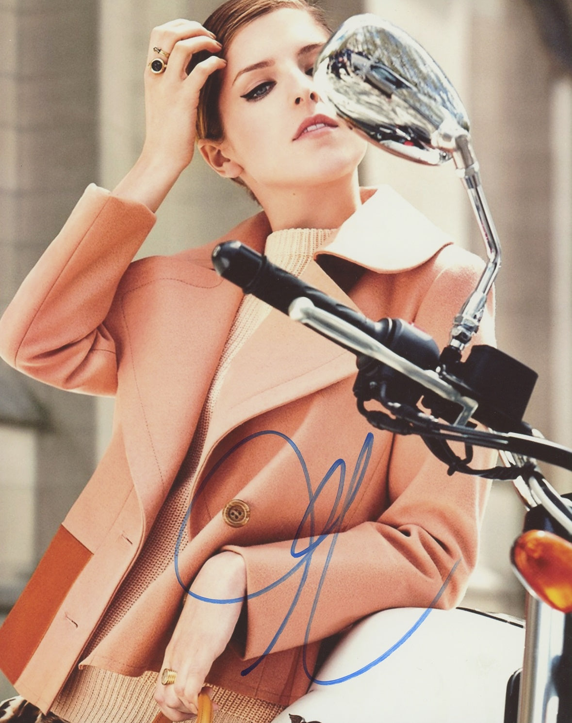 Anna Kendrick Signed 8x10 Photo