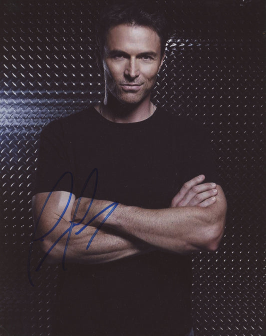 Tim Daly Signed 8x10 Photo