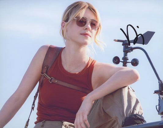 Daisy Edgar-Jones Signed 8x10 Photo