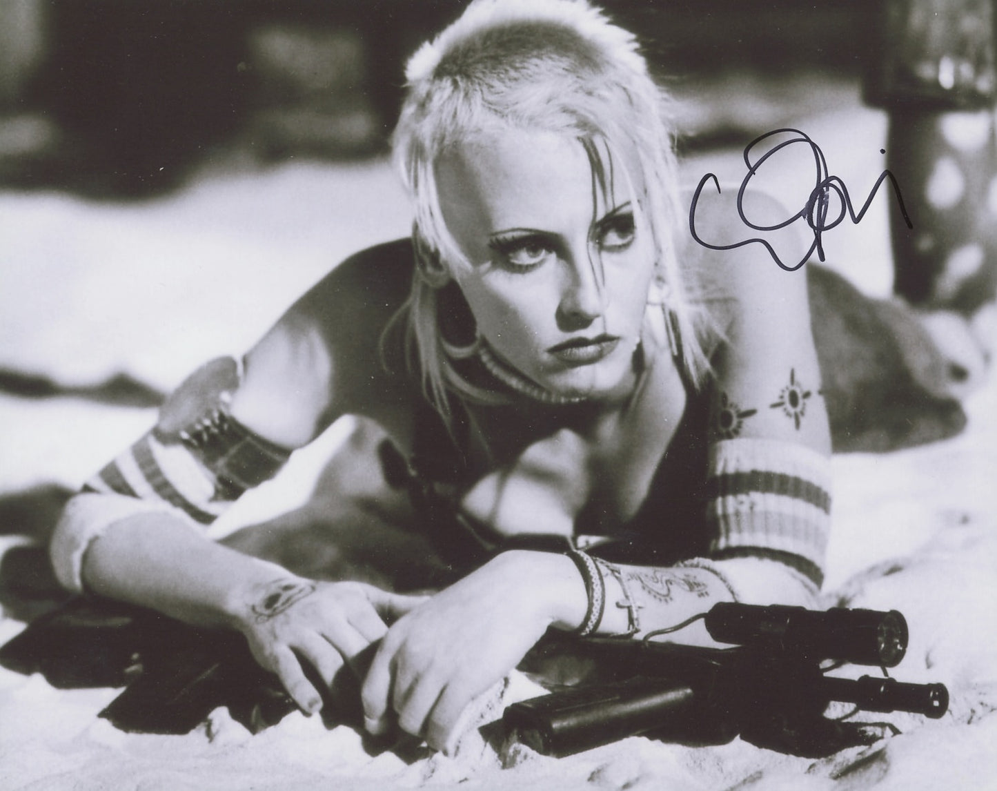 Lori Petty Signed 8x10 Photo