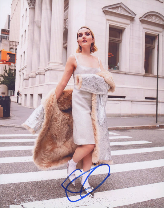 Chloe Fineman Signed 8x10 Photo