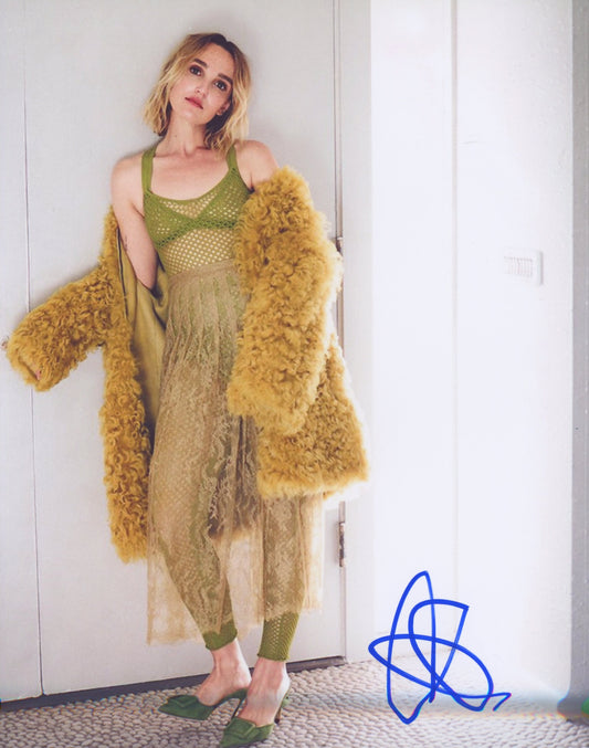 Chloe Fineman Signed 8x10 Photo