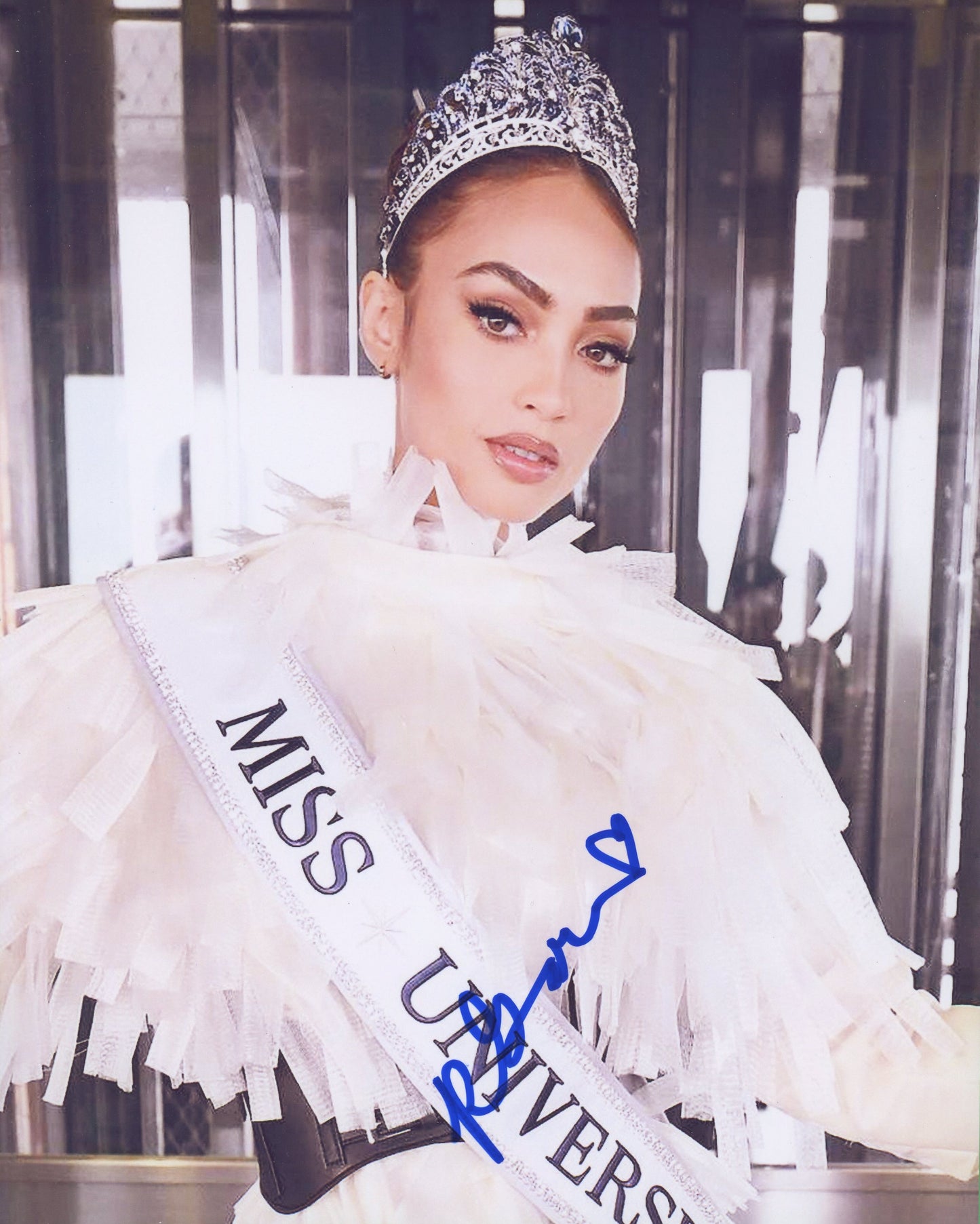 R'Bonney Gabriel Signed 8x10 Photo