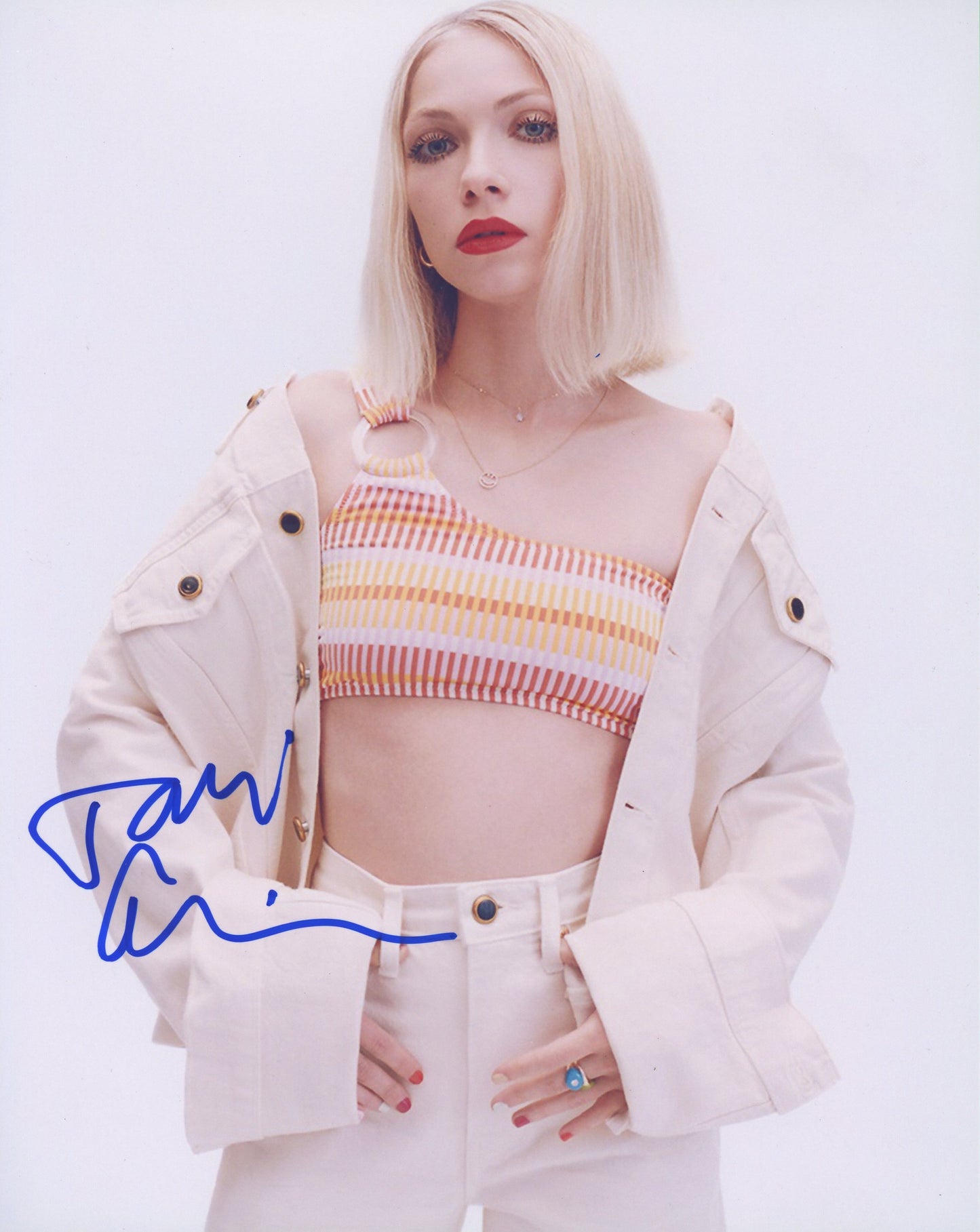 Tavi Gevinson Signed 8x10 Photo