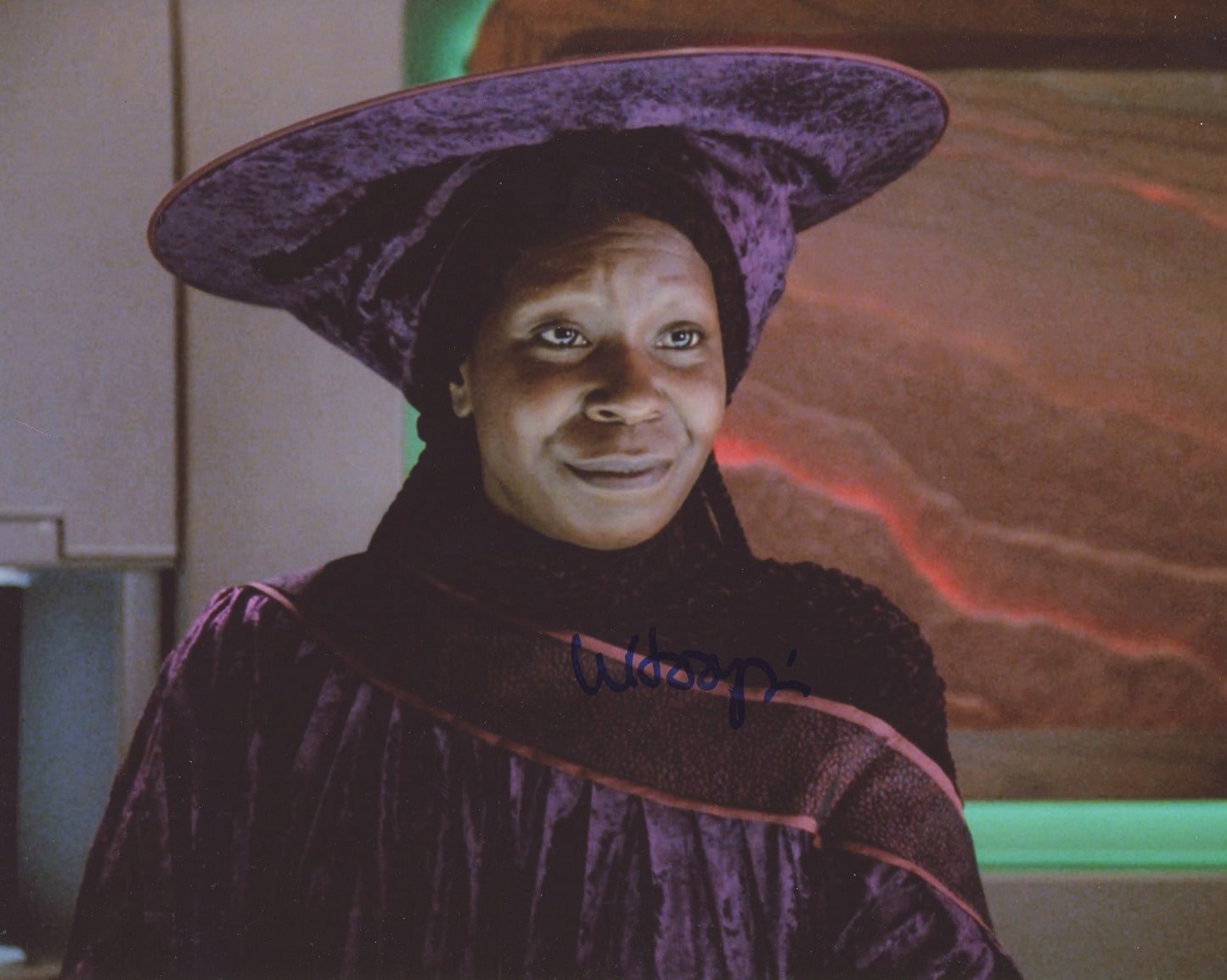 Whoopi Goldberg Signed 8x10 Photo