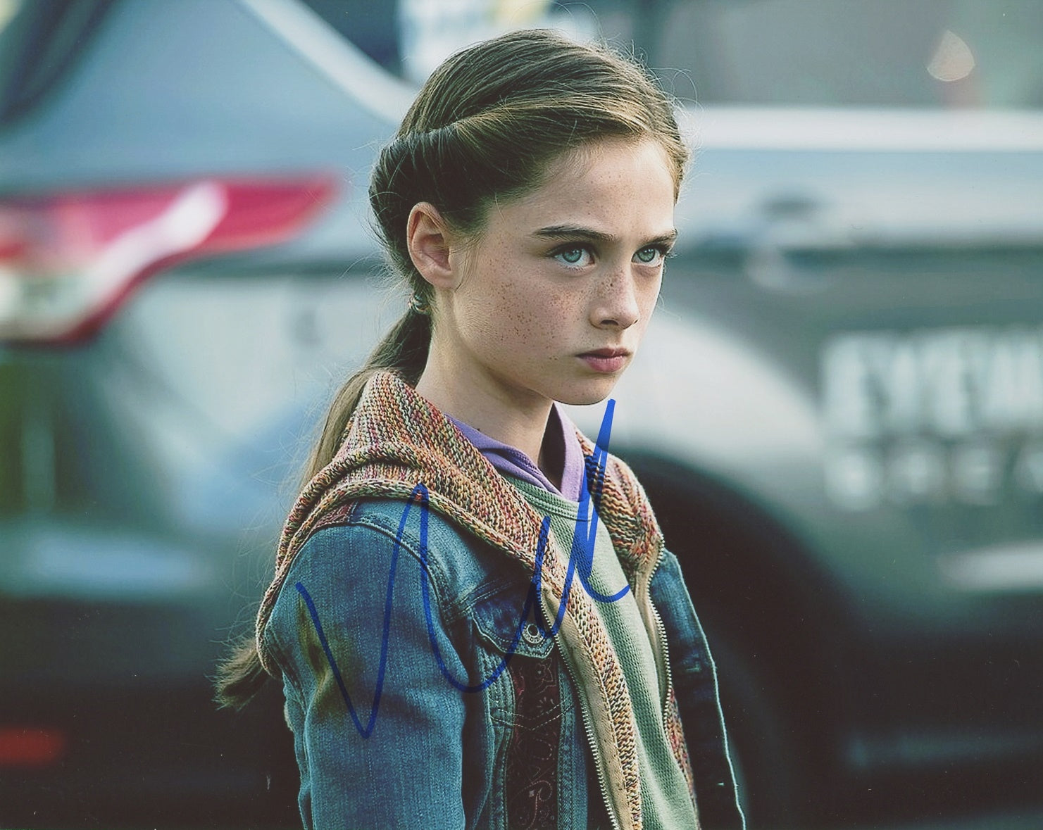 Signed Raffray Raffey Cassidy Signed 8x10 Photo – TopPix Autographs