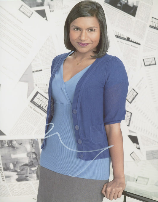 Mindy Kaling Signed 8x10 Photo - Video Proof