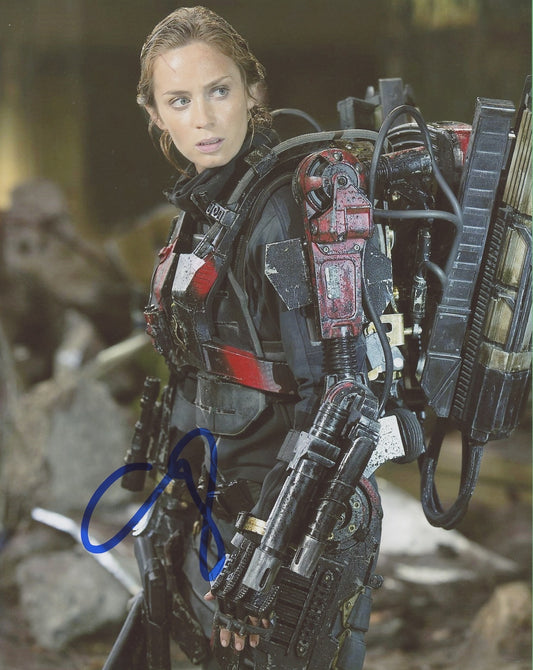 Emily Blunt Signed 8x10 Photo