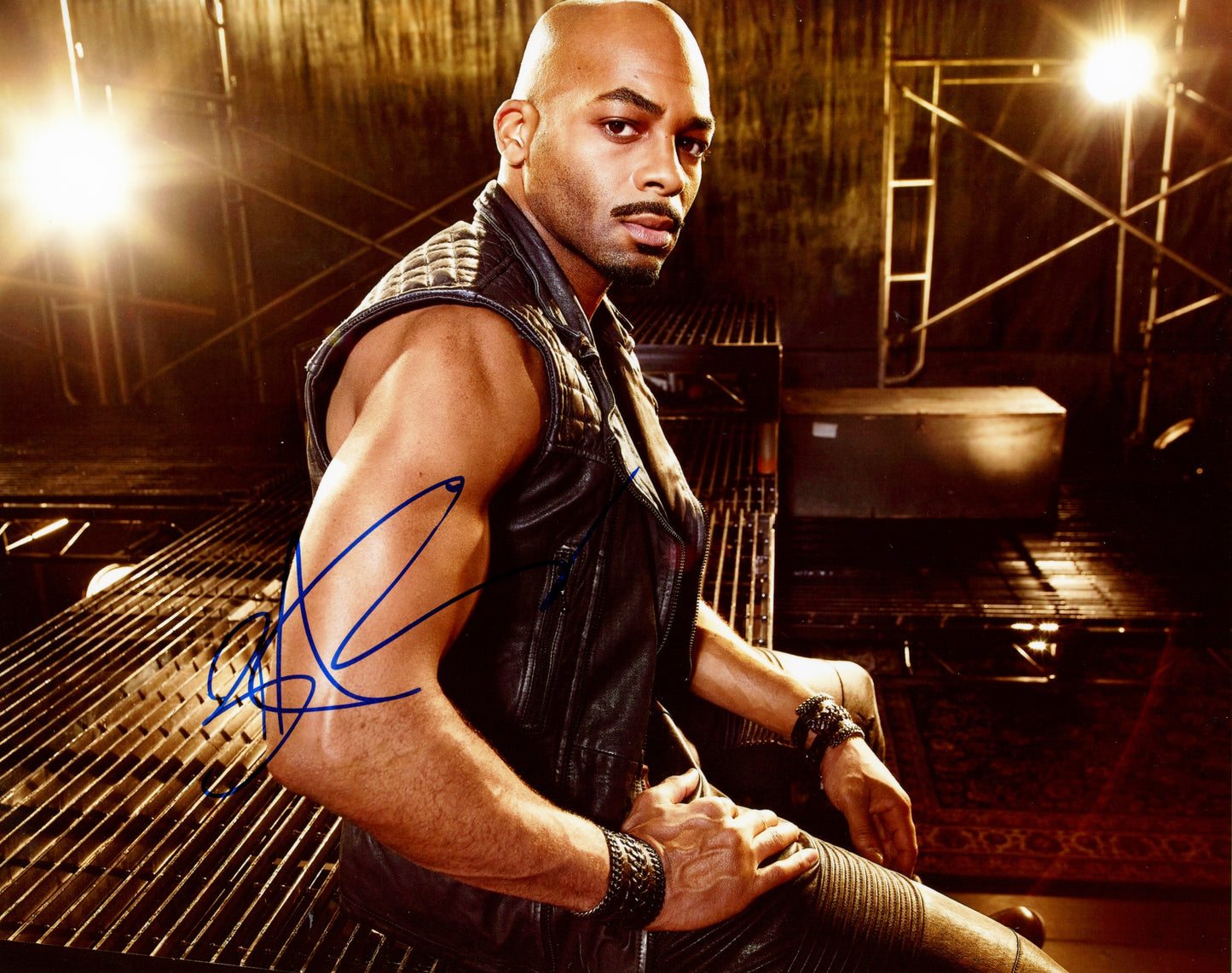 Brandon Victor Dixon Signed 8x10 Photo