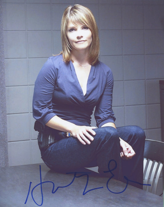 Kathryn Erbe Signed 8x10 Photo