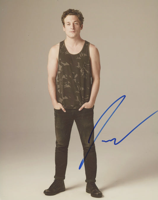 Jeremy Allen White Signed 8x10 Photo