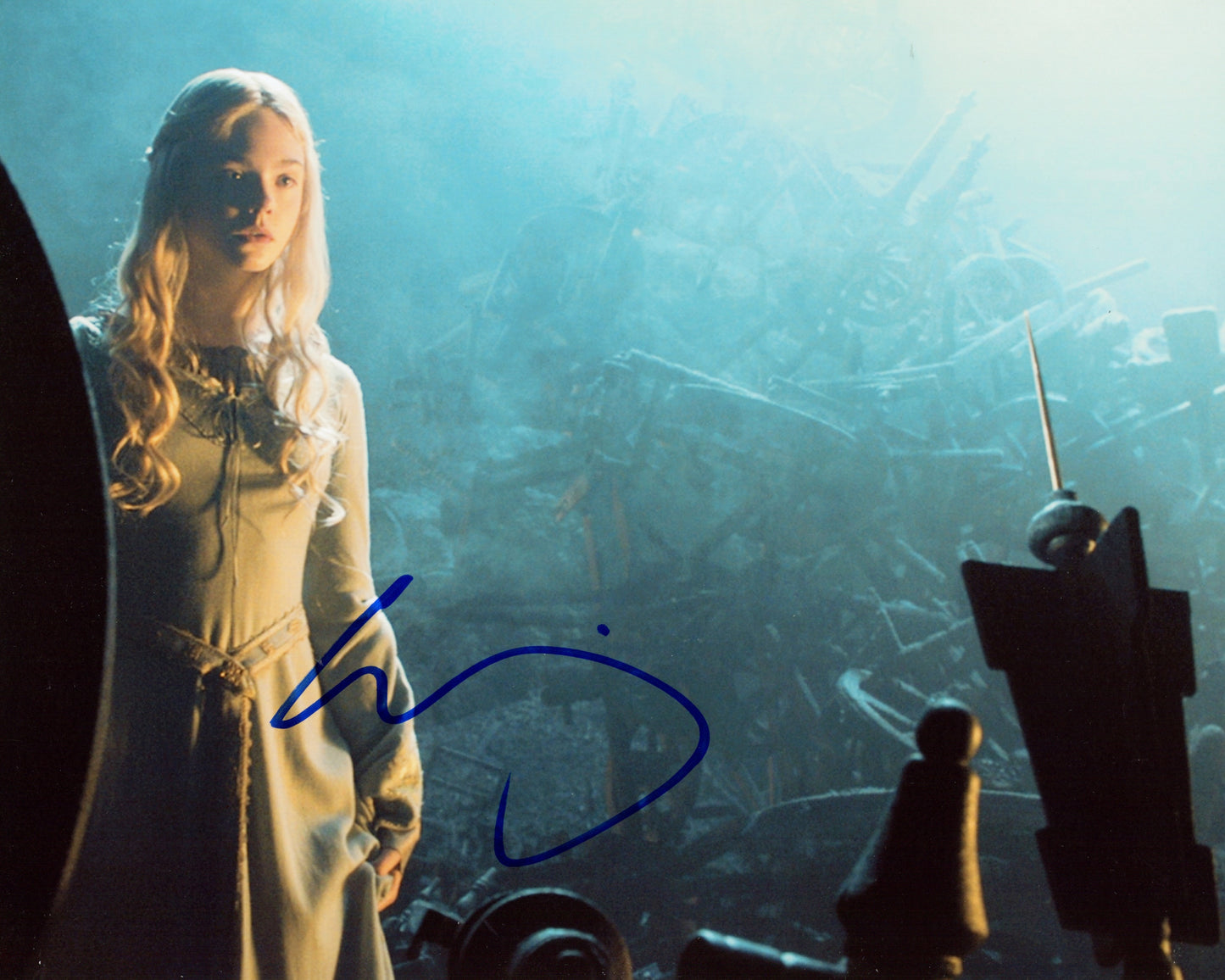 Elle Fanning Signed 8x10 Photo