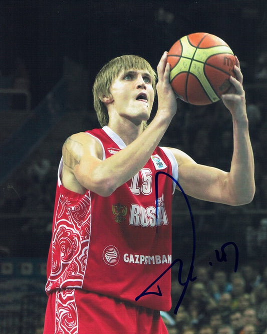 Andrei Kirilenko Signed 8x10 Photo