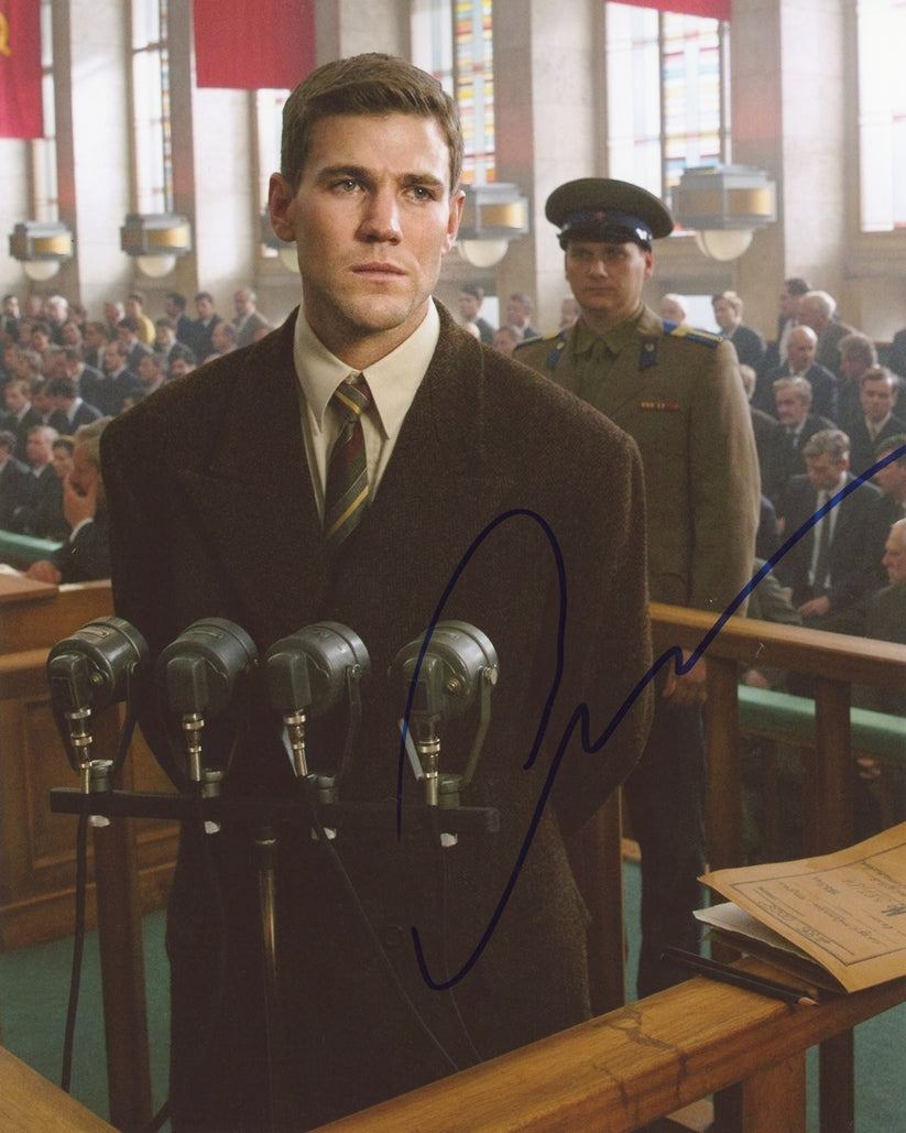 Austin Stowell Signed 8x10 Photo