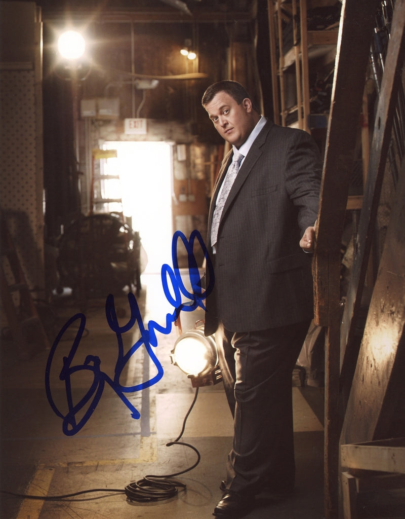 Billy Gardell Signed 8x10 Photo
