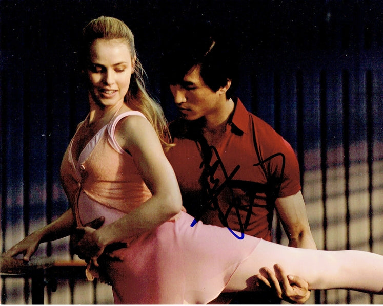 Chi Cao Signed 8x10 Photo - Video Proof