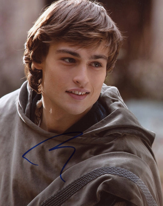 Douglas Booth Signed 8x10 Photo - Video Proof