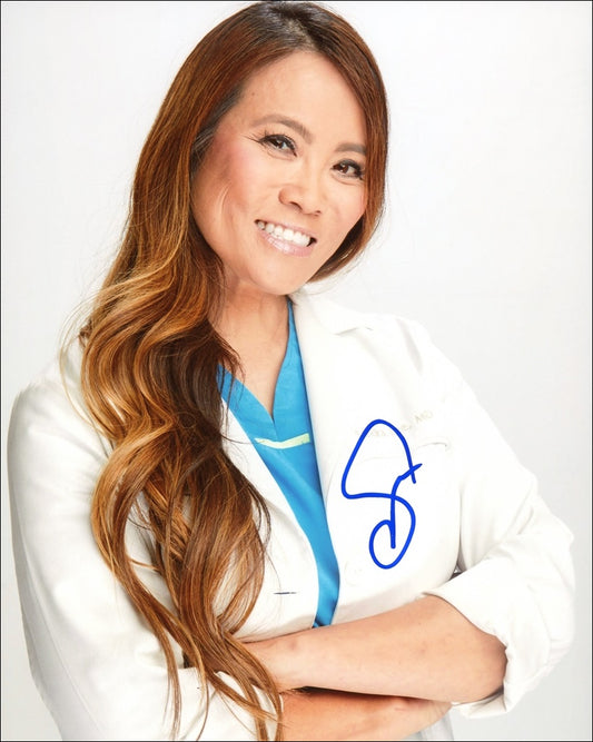 Dr. Sandra Lee Signed 8x10 Photo - Video Proof