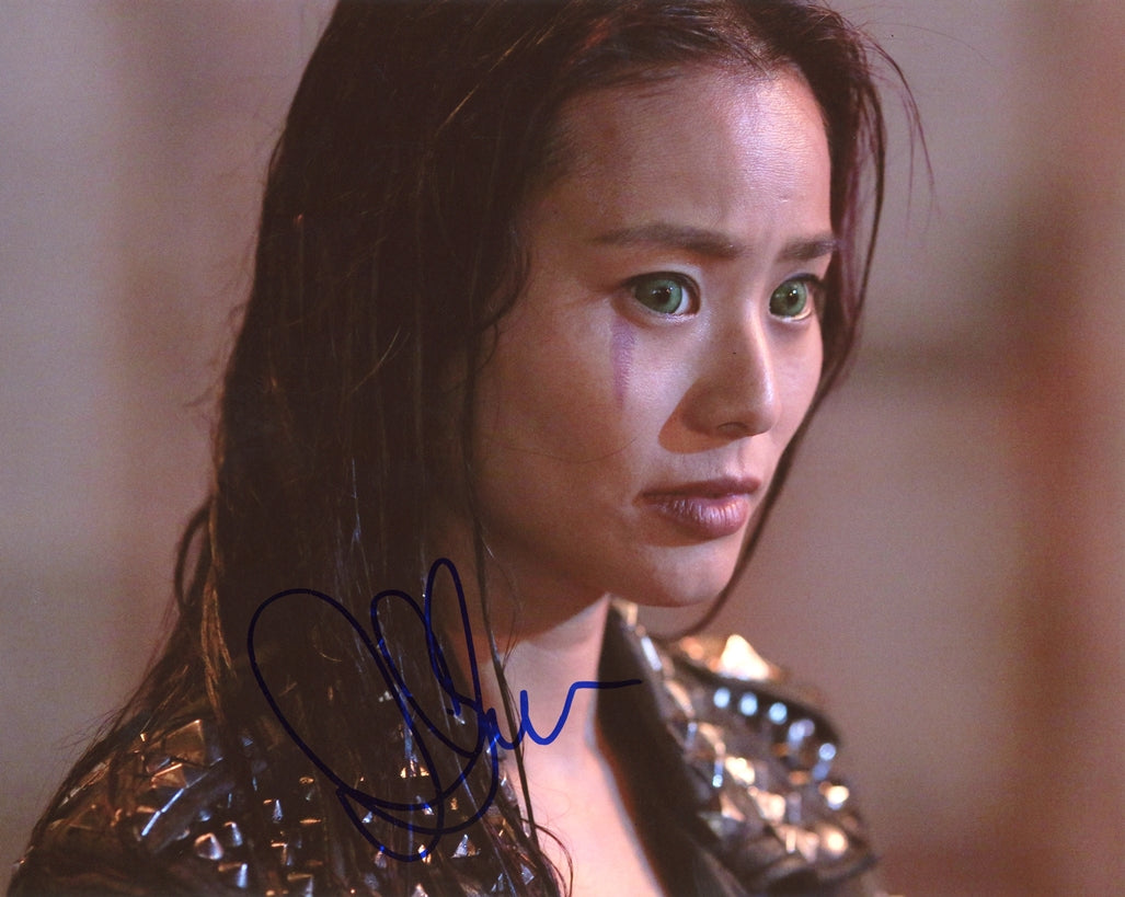 Jamie Chung Signed 8x10 Photo - Video Proof