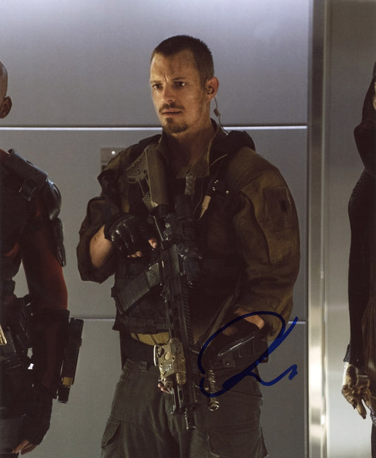 Joel Kinnaman Signed 8x10 Photo - Video Proof