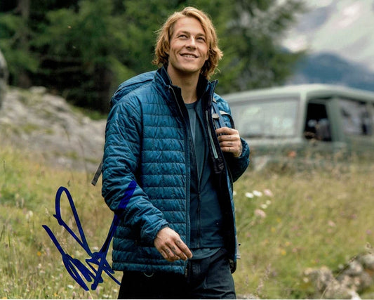 Luke Bracey Signed 8x10 Photo