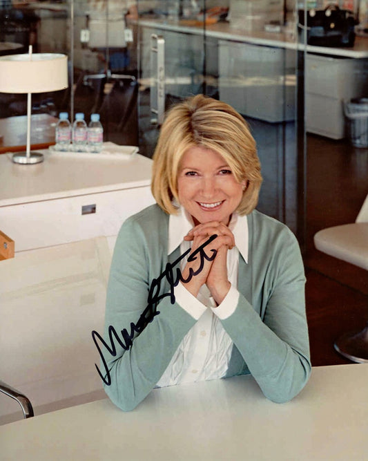 Martha Stewart Signed 8x10 Photo