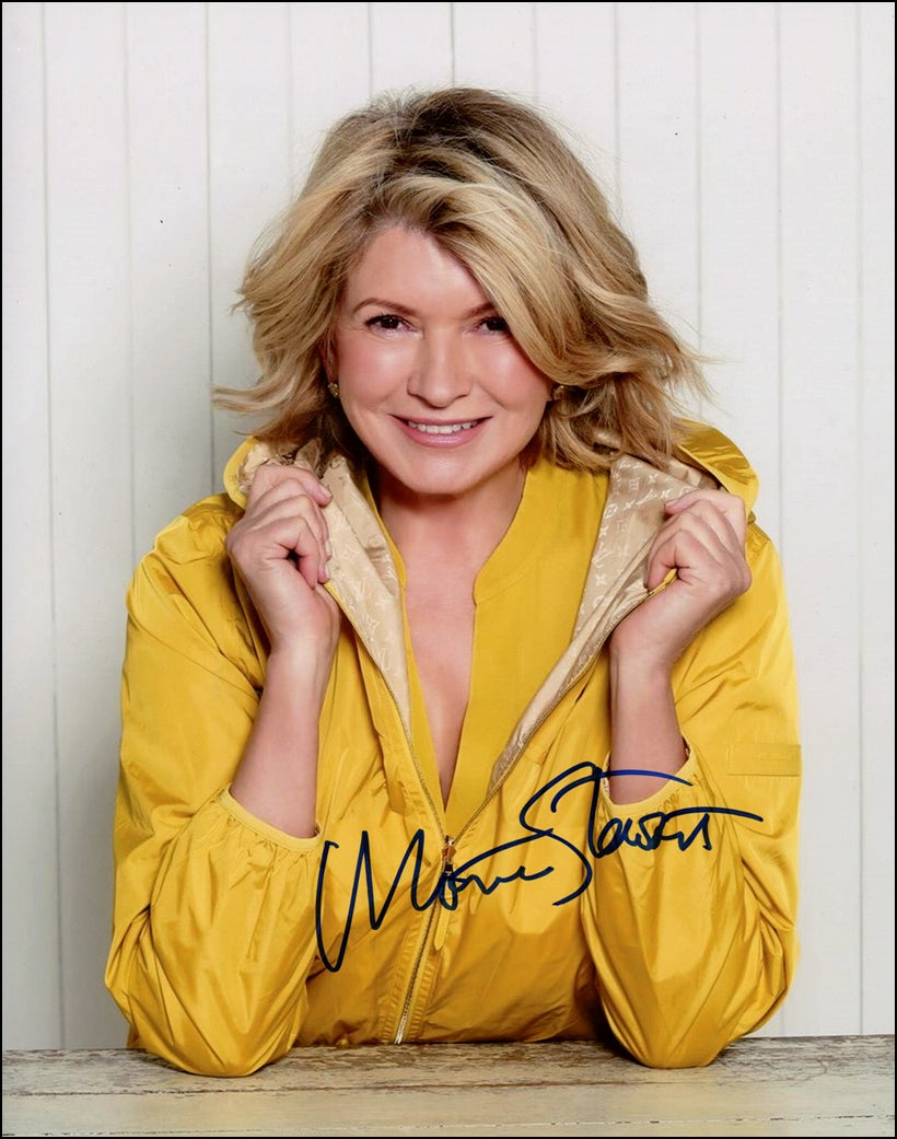 Martha Stewart Signed 8x10 Photo