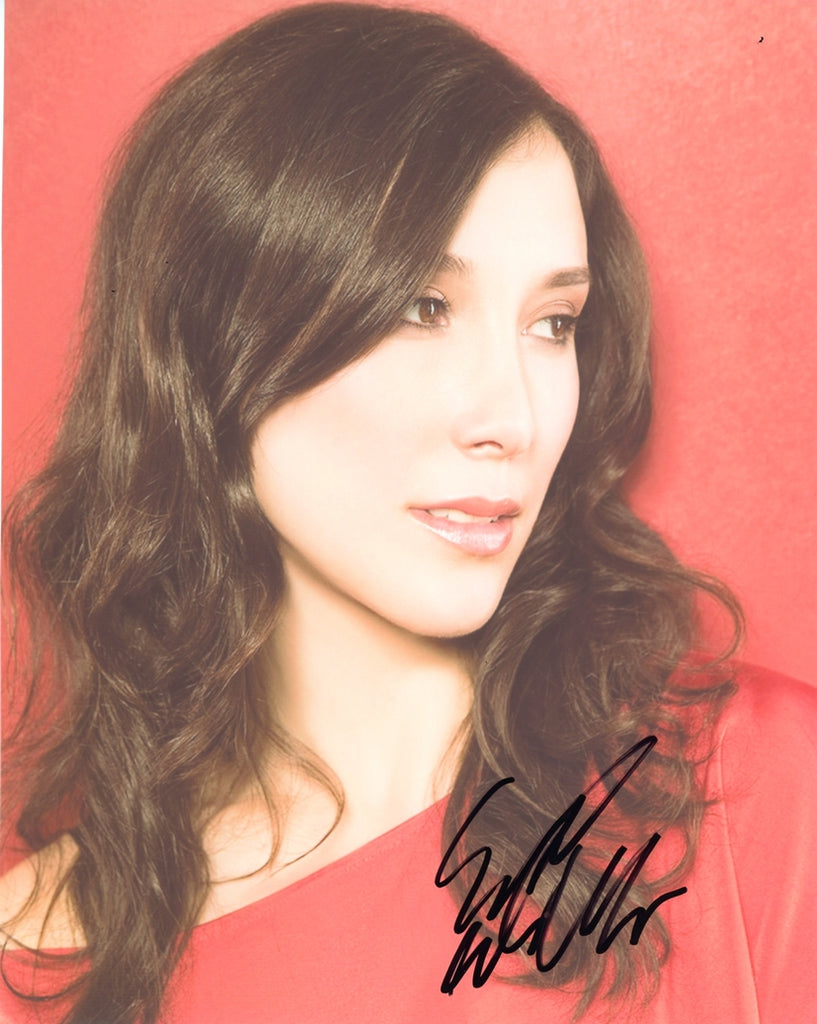 Sibel Kekilli Signed 8x10 Photo - Video Proof – TopPix Autographs