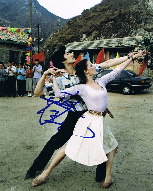 Chi Cao Signed 8x10 Photo - Video Proof