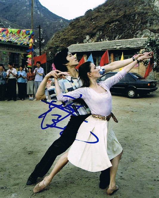 Chi Cao Signed 8x10 Photo - Video Proof